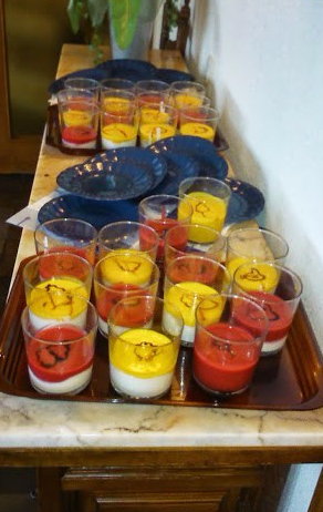 yogurt griego con mango/frutas bosque